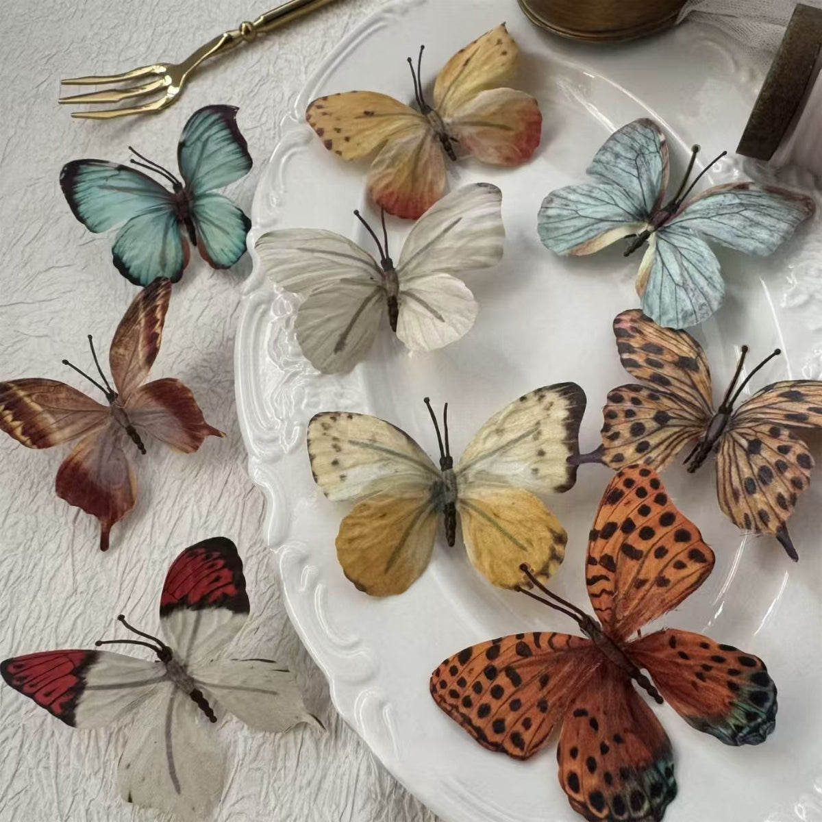 Realistic Butterfly Decor Set (10pc Random Mix) – Ins-Style Photo Props for Journaling & Home Decor